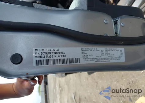 2022 Jeep Compass Sport 4X4 z USA, uszkodzony, nr VIN 3C4NJDAB5NT205608